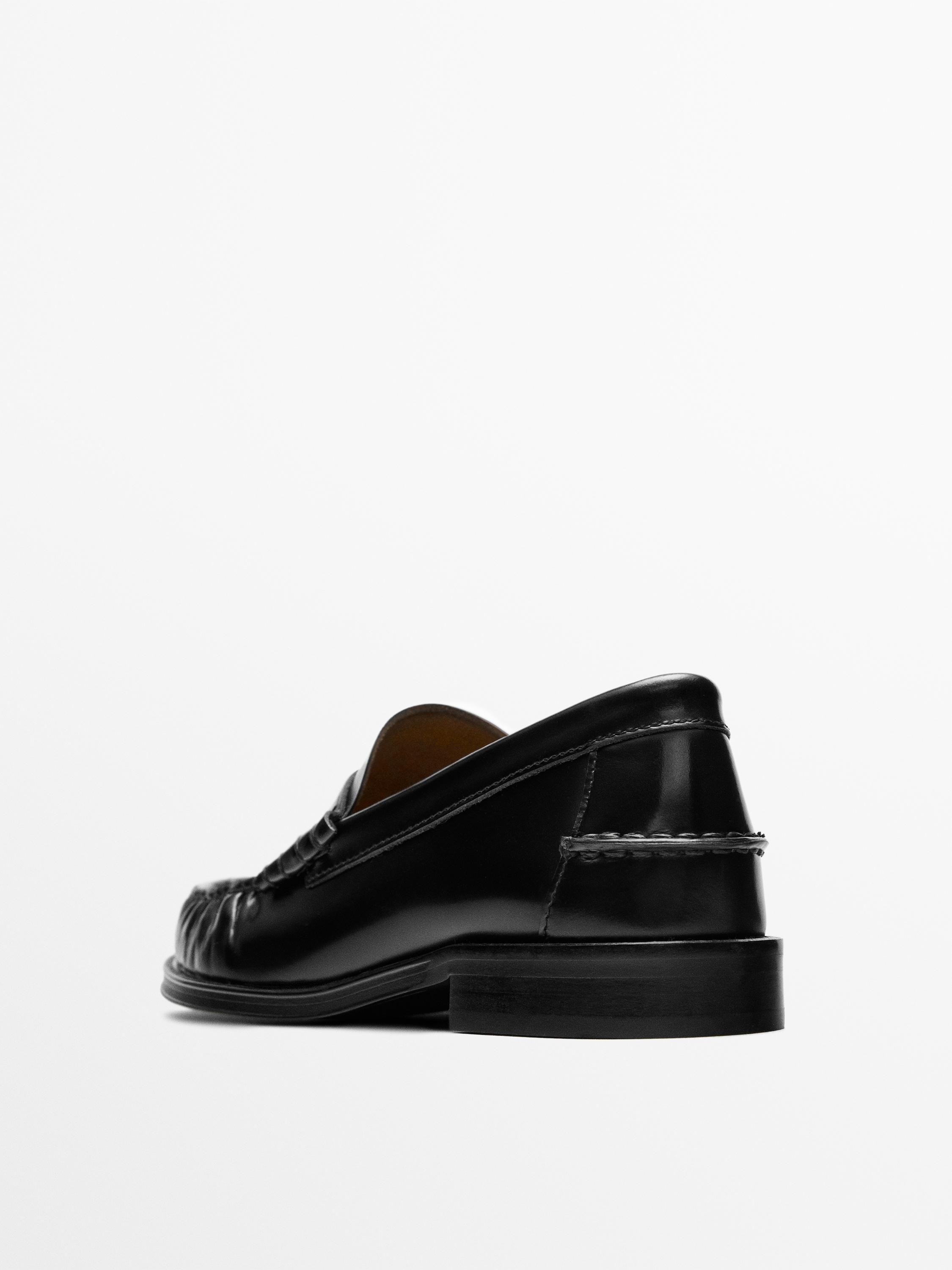Leather loafer